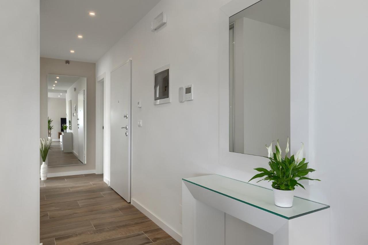Exclusive Apartments Ellen & Micol-With 3 Free Mountain Bikes Pjescana Uvala Exterior foto